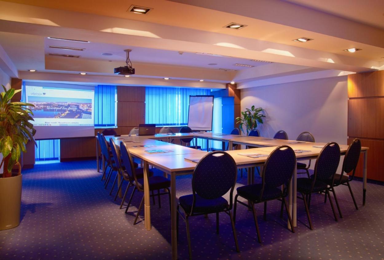 Hotel Univers Cluj-Napoca Extérieur photo