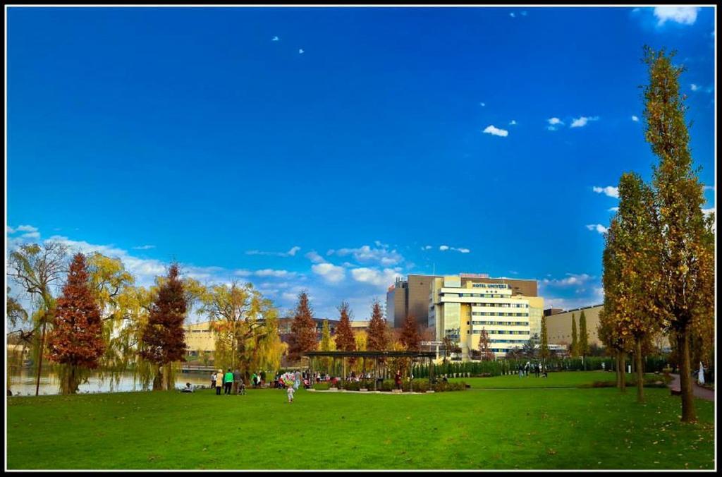 Hotel Univers Cluj-Napoca Extérieur photo